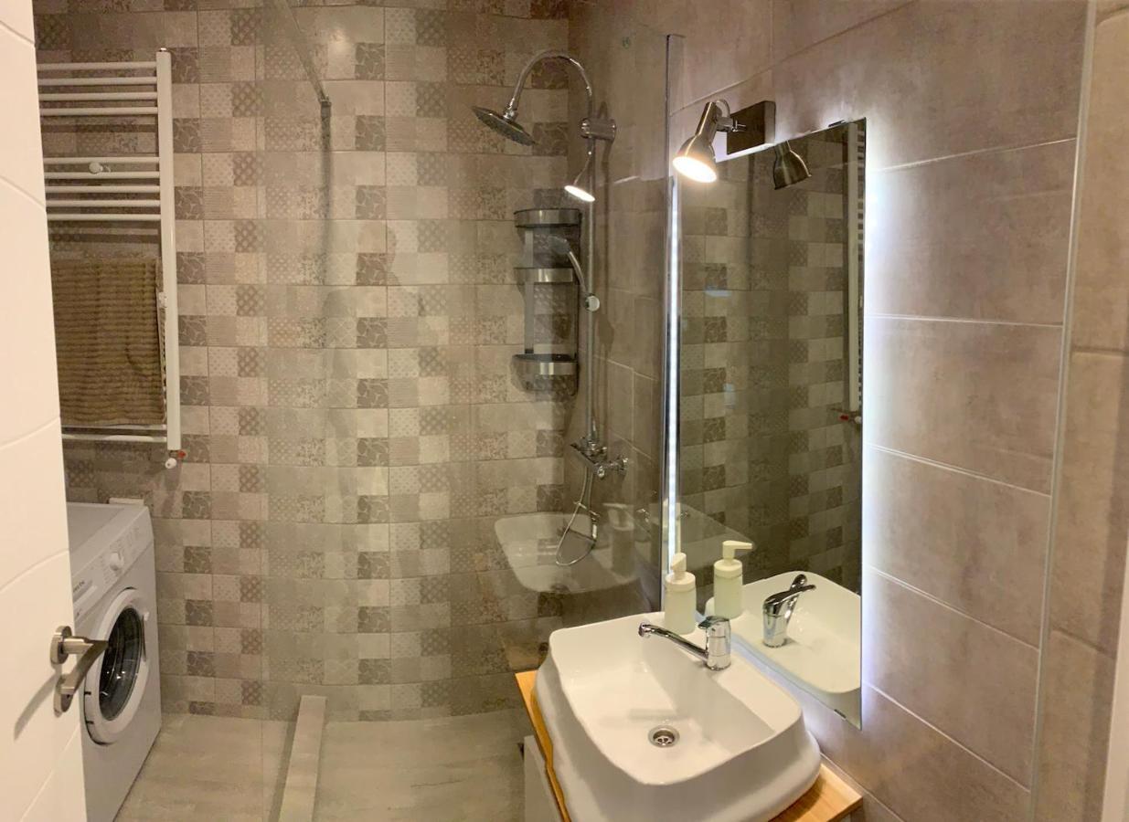 Ray Luxury Apartment Close To Presidential Palace بوخارست المظهر الخارجي الصورة